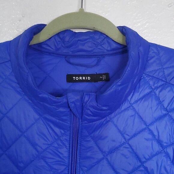 Torrid Cobalt Blue Diamond Quilted Puffer Jacket Size 2 - Picture 7 of 12